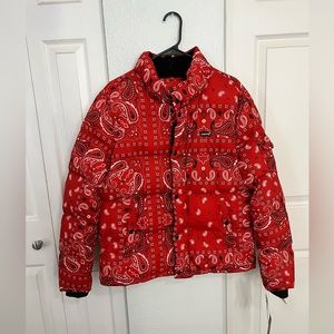 Small Levi’s men’s puffer jacket red